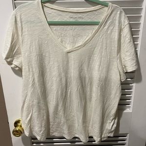 American Eagle V-Neck Shirt